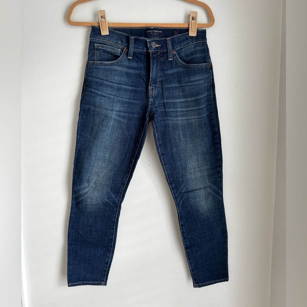 Lucky brand Blue Jeans mid rise cropped Ava